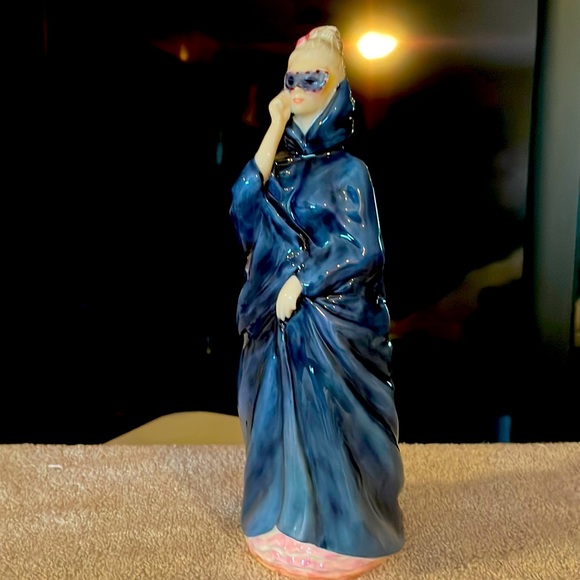 Vintage Royal Doulton Masque HN 2554 Limited addition excellent condition